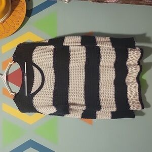 American Eagle Outfiters Women's Black And White Striped Open Knit Sweater Large